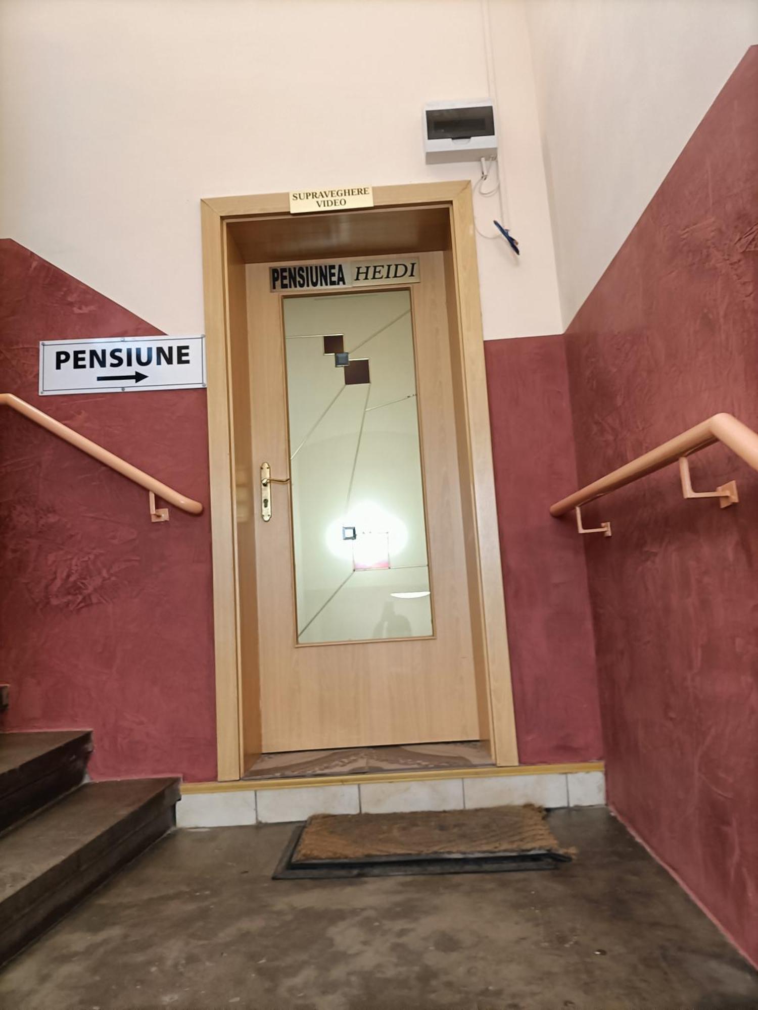 Casa Heidi Hotell Timişoara Exteriör bild