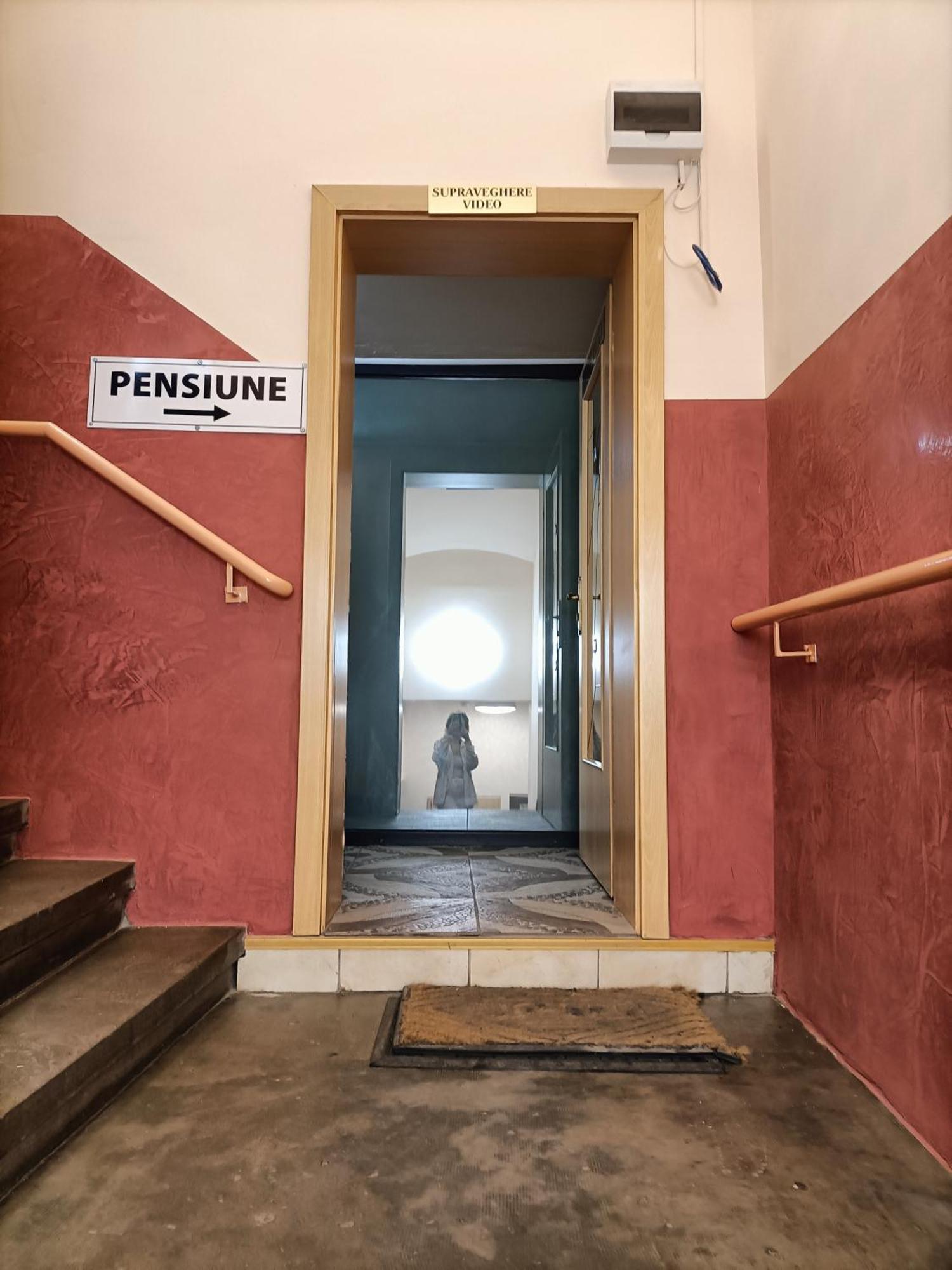Casa Heidi Hotell Timişoara Exteriör bild