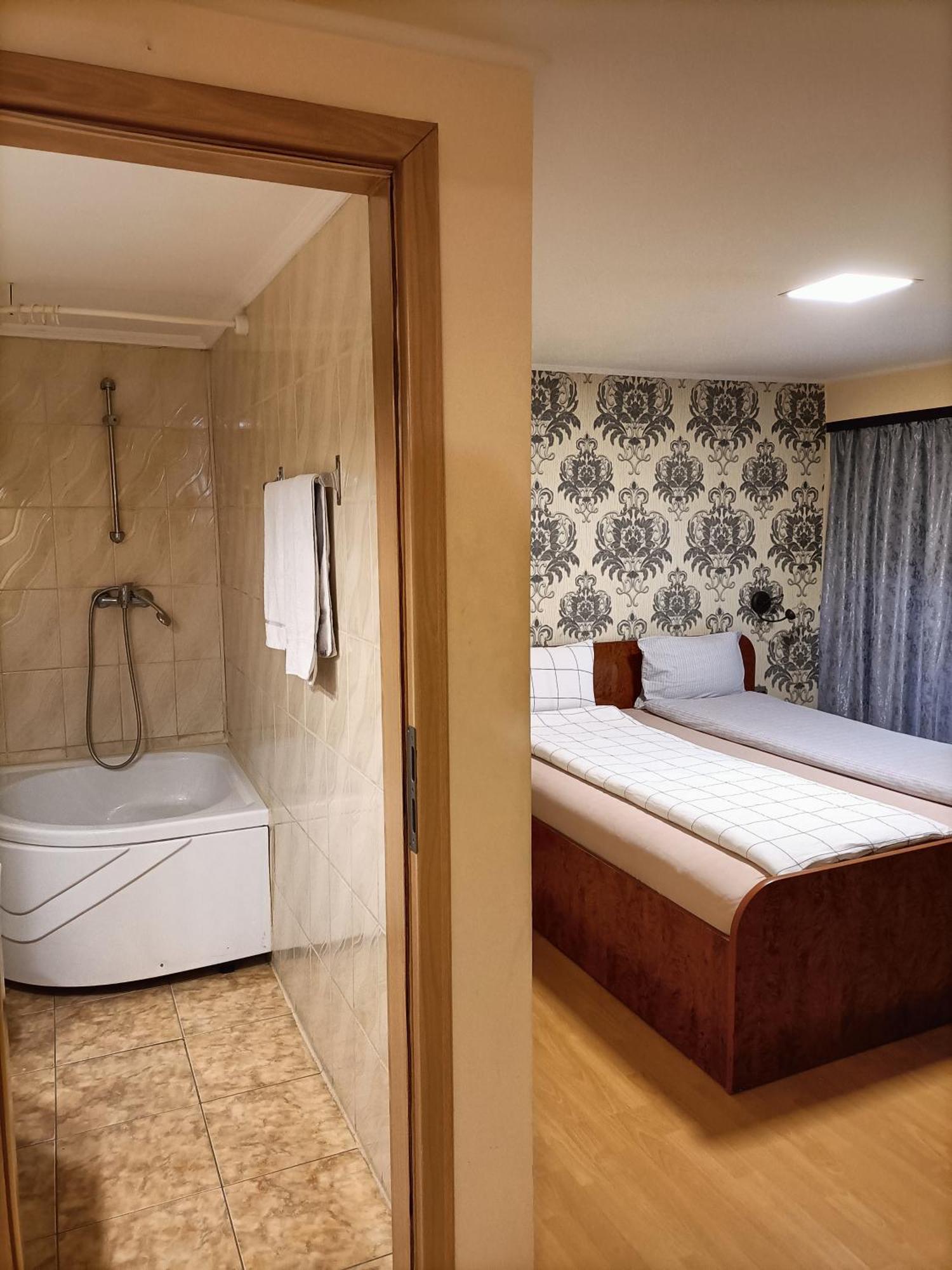 Casa Heidi Hotell Timişoara Exteriör bild