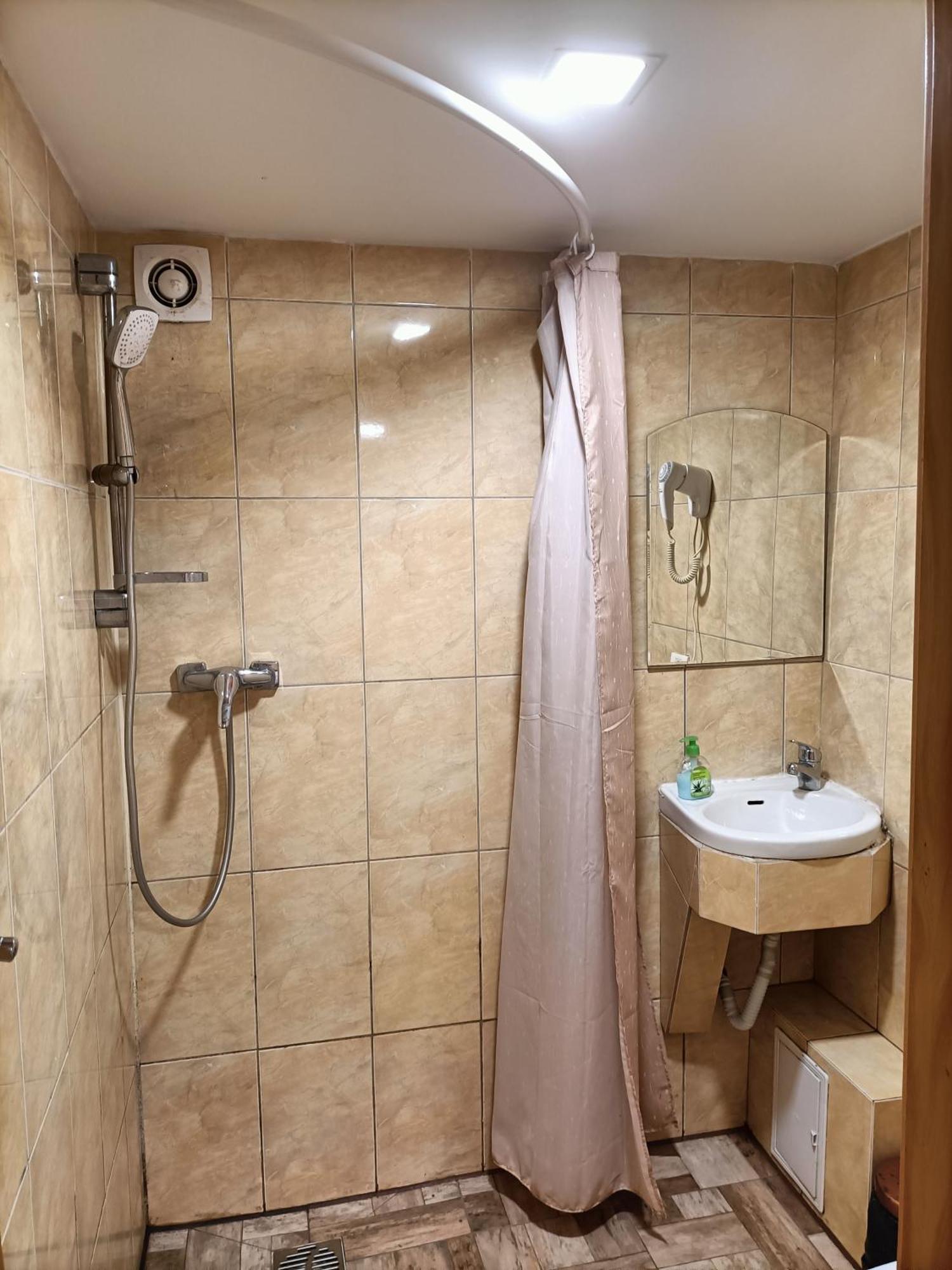 Casa Heidi Hotell Timişoara Exteriör bild