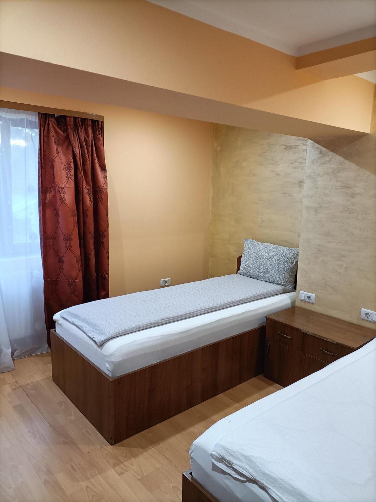 Casa Heidi Hotell Timişoara Exteriör bild