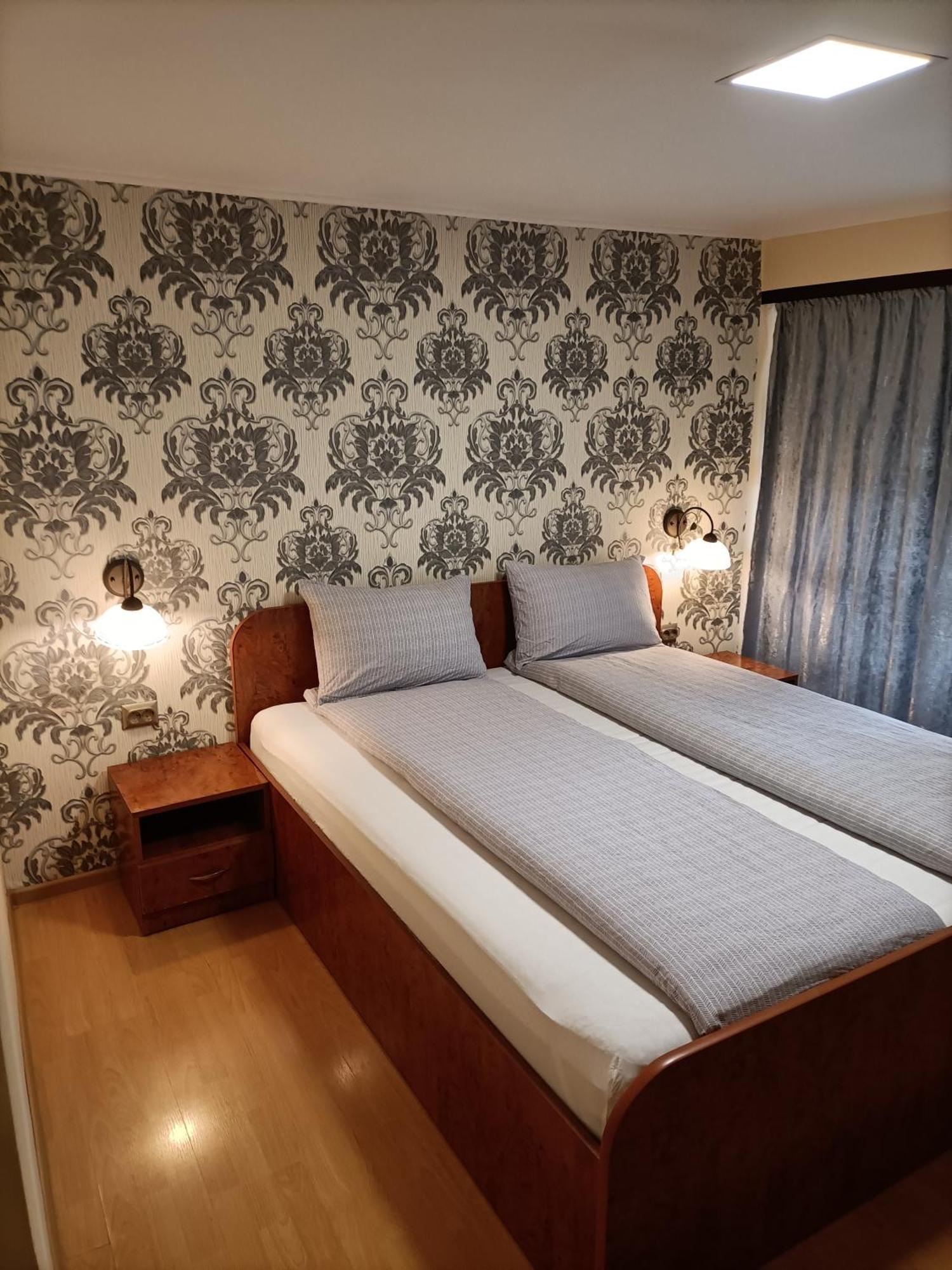 Casa Heidi Hotell Timişoara Exteriör bild