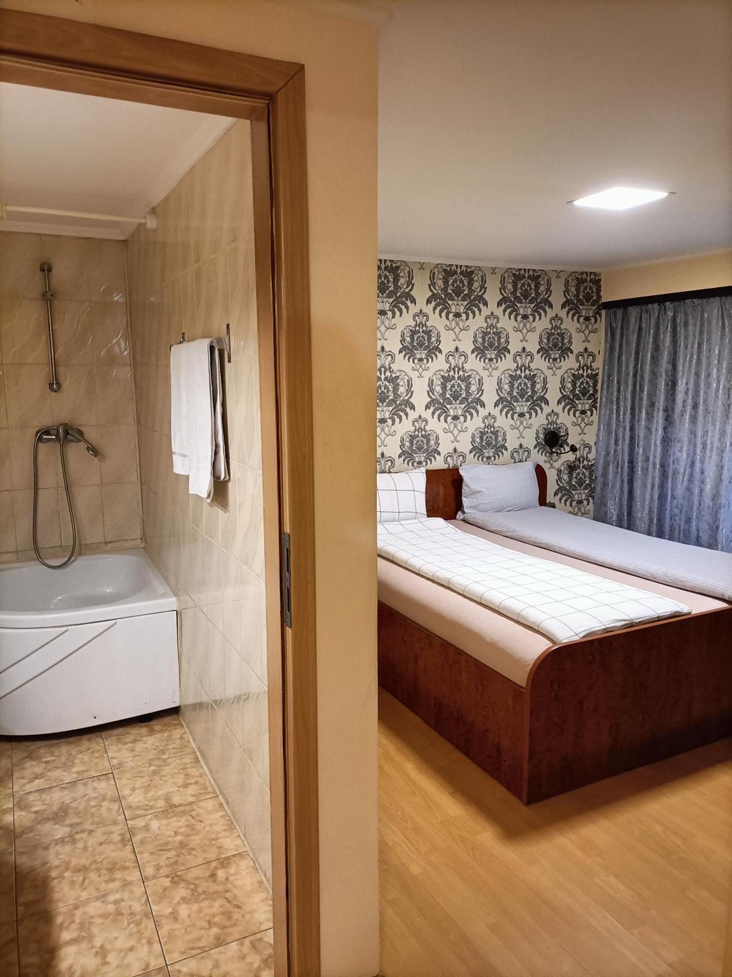 Casa Heidi Hotell Timişoara Exteriör bild