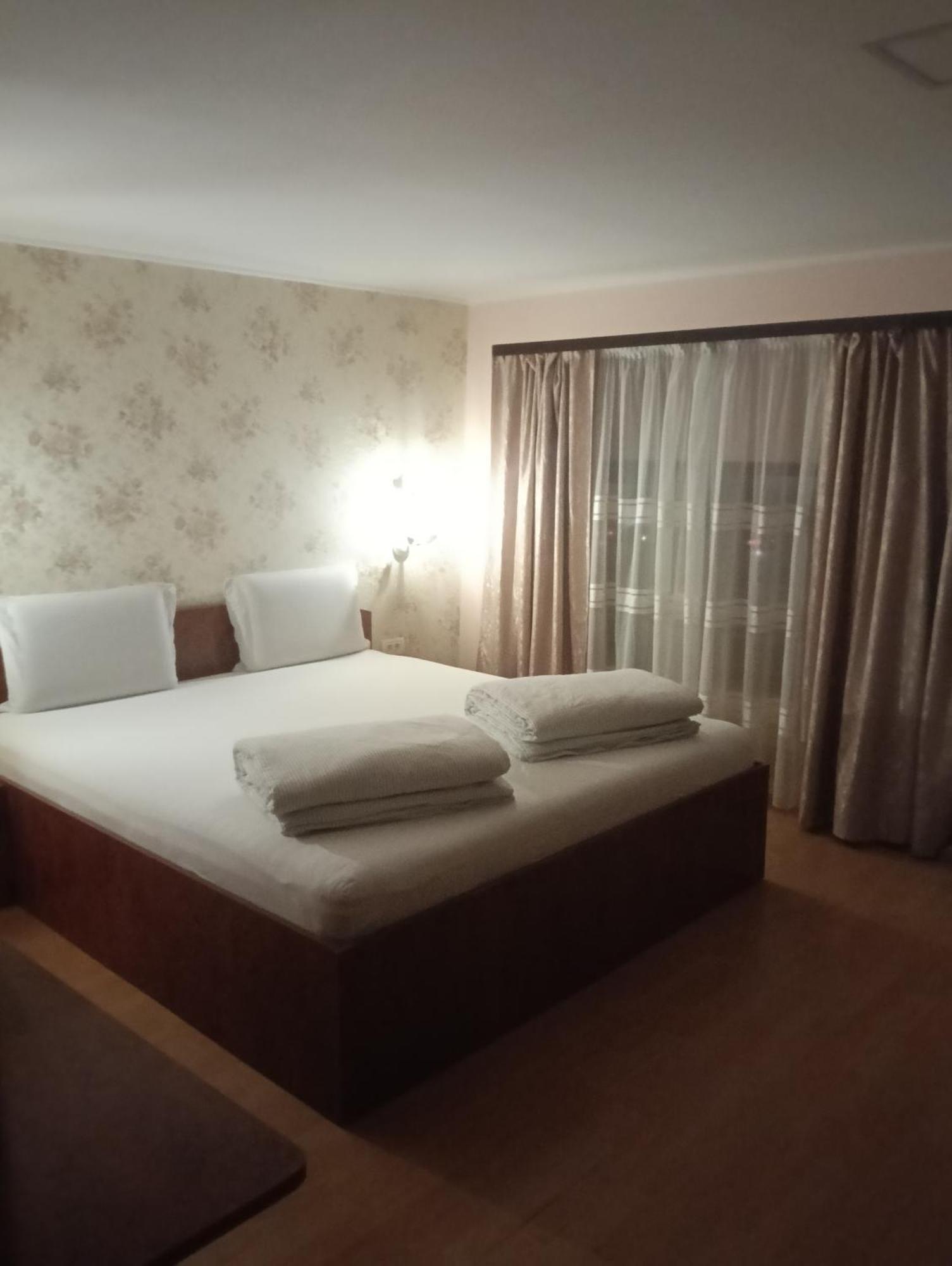 Casa Heidi Hotell Timişoara Rum bild